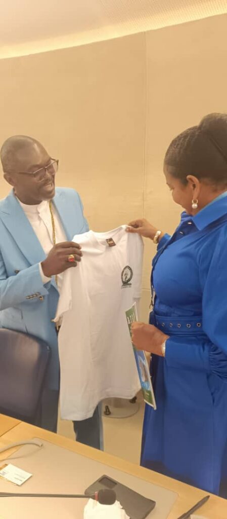 Discussing the issues of AFALO Africans For Africa’s Liberation Organization with current chairwoman of the PPAD, J. Soomer